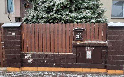 Sú kovové plotové lamely odolné voči zime? Pravda o mraze, snehu a vlhkosti