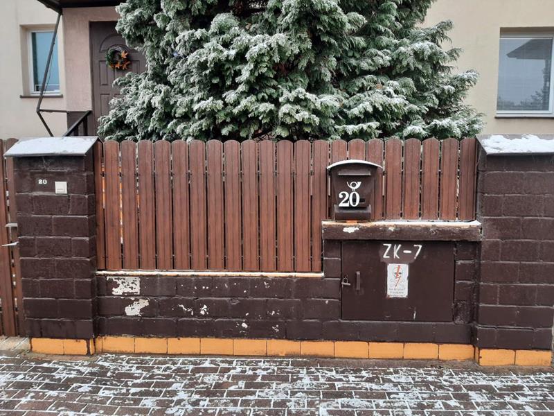 Sú kovové plotové lamely odolné voči zime? Pravda o mraze, snehu a vlhkosti